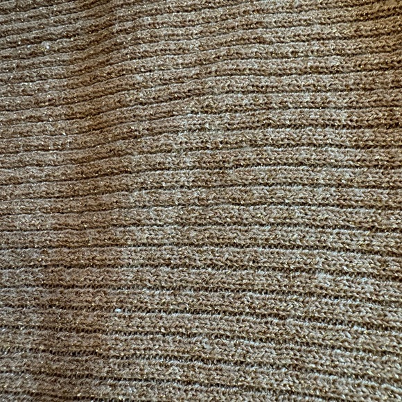 Love 21 gold metallic sweater - Picture 6 of 6
